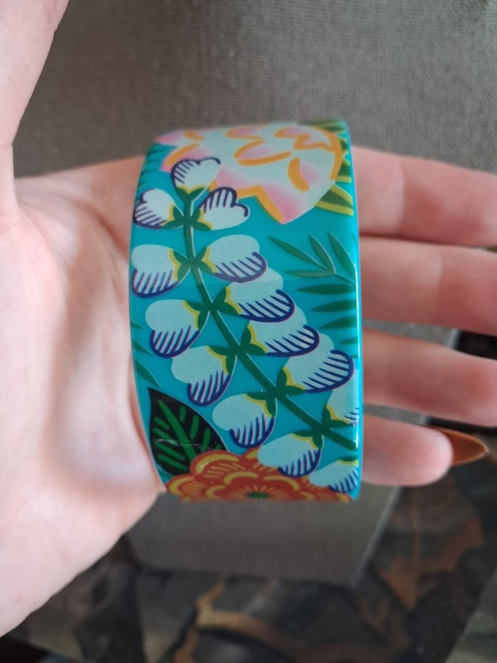 Tropical style bangle bracelet